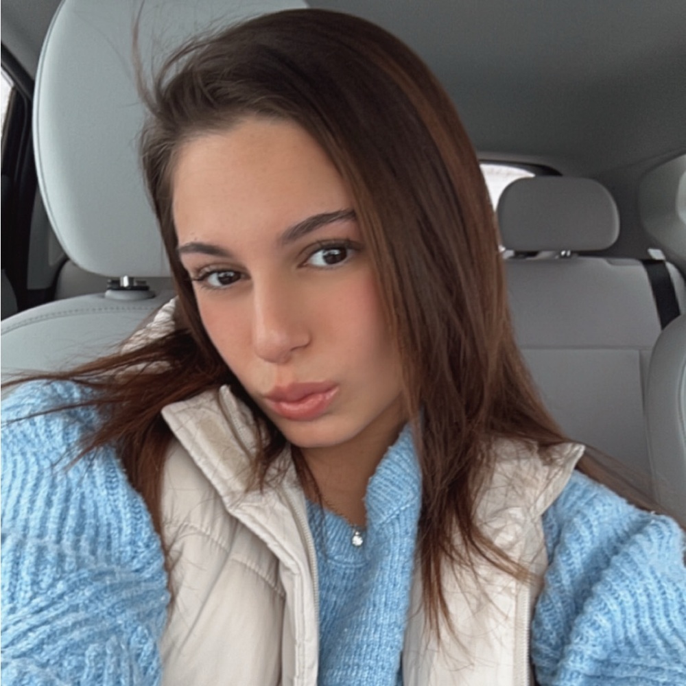 Meet your Posher, Allyssa